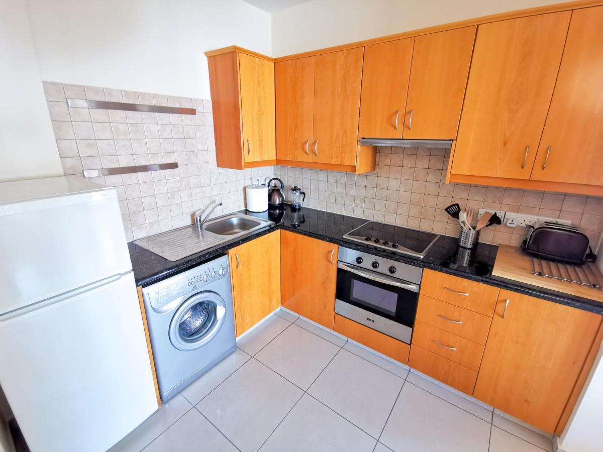 Sunny Pool Apartment Ворокліні Екстер'єр фото