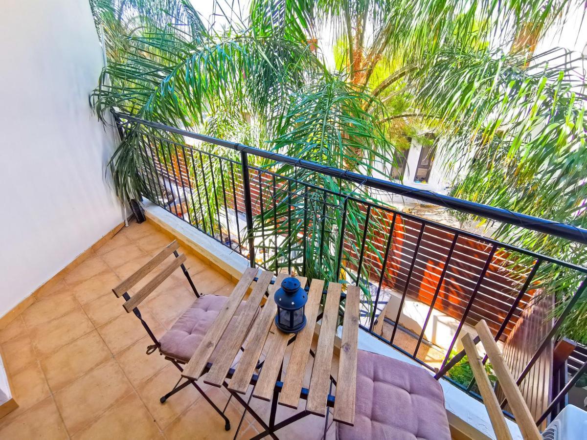 Sunny Pool Apartment Ворокліні Екстер'єр фото